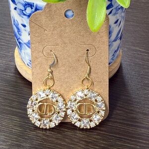 Elegant Gold Crystal Drop Earrings